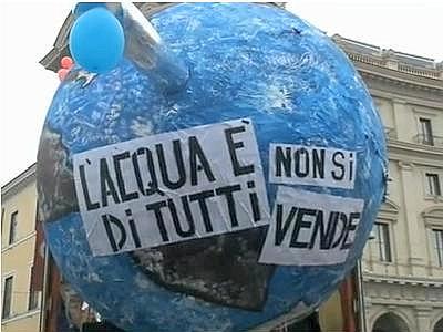 Acqua pubblica, record di firme