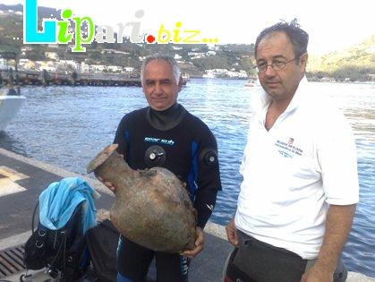 Recuperata un'altra anfora nel mare di Lipari