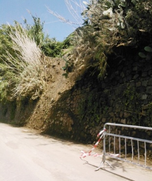 Annunziata, pericolo sulla provinciale