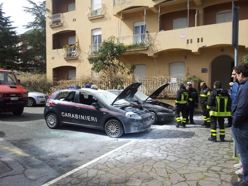 Auto a fuoco CC, convalidato arresto reo confesso