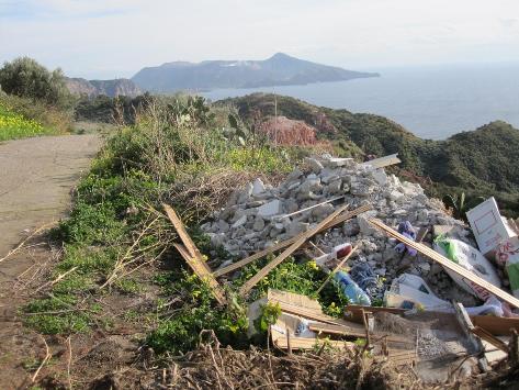 Lo Cascio segnala al Sindaco discarica abusiva
