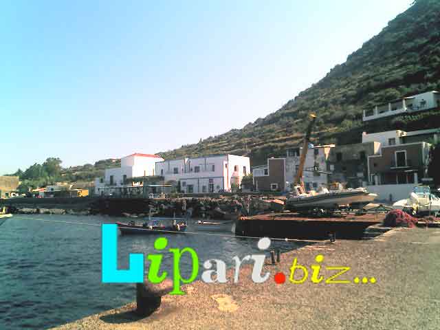 Filicudi, via libera al pontile galleggiante