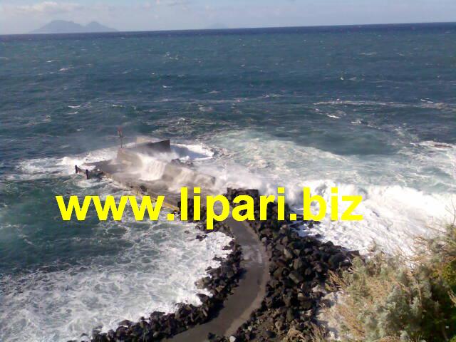 Stromboli, Emergenza Ginostra 