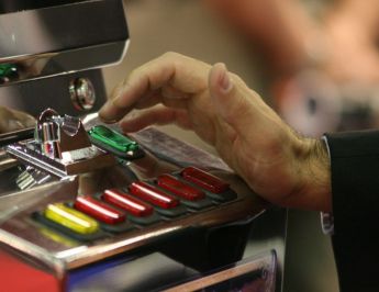 Eolie, attenzione a gioco d'azzardo patologico