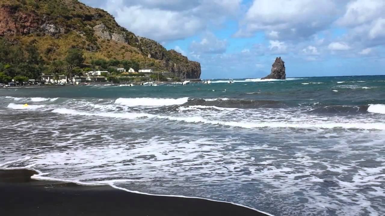 Primavera ancora lontana alle Eolie