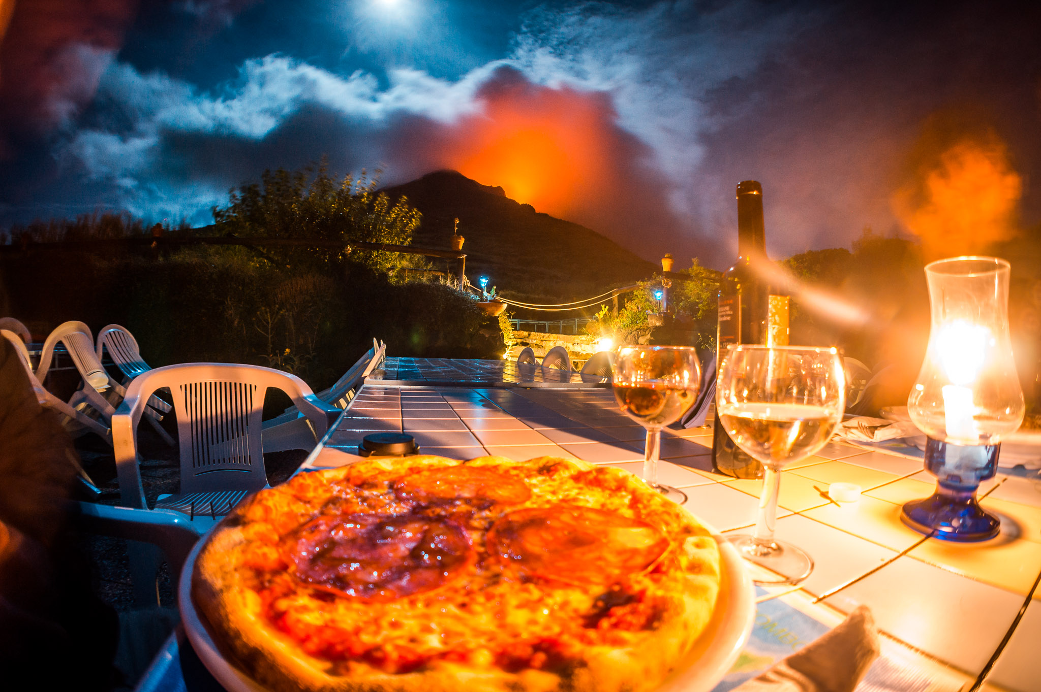 L’Osservatorio di Stromboli: cena a lume di vulcano