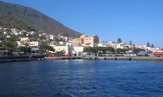 Santa Marina di Salina conquista le 5 vele blu
