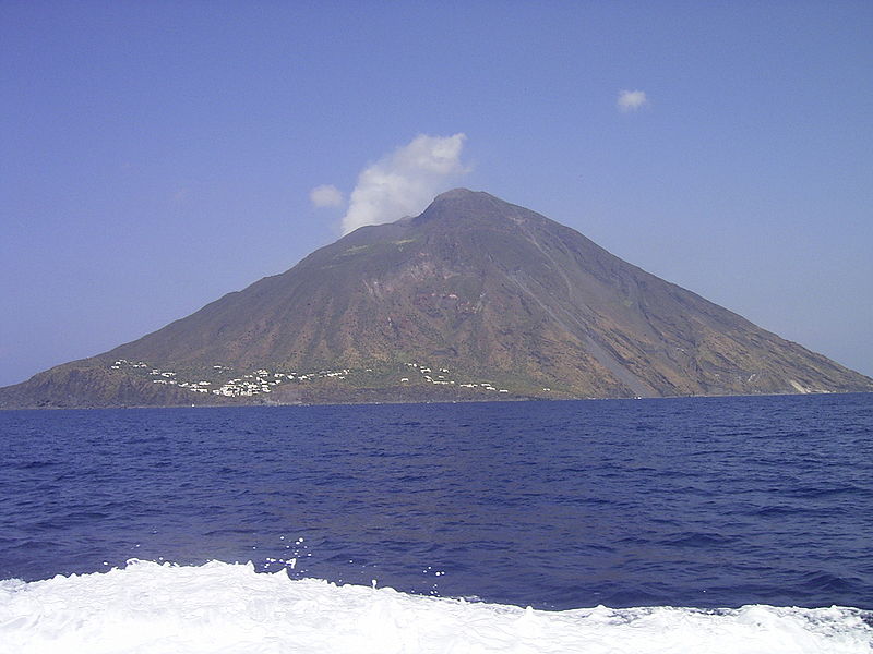 Stromboli, il faro del Mediterraneo