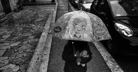 “Via!” – Fotografia di strada da Amburgo a Palermo, fino al 3 aprile al Museo di Roma in Trastevere