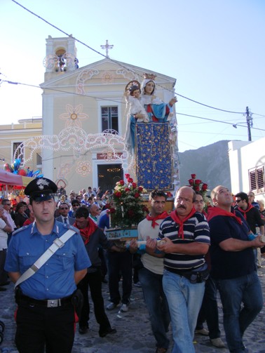 Grande festa a Lami per la Madonna del Rosario