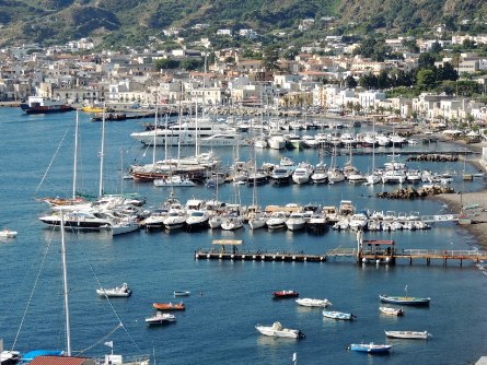 Lauria istituisce l'isola pedonale a Marina lunga