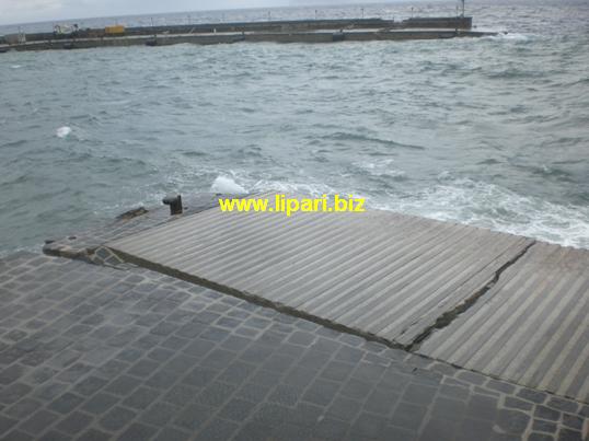 Il maltempo piega S.Marina di Salina