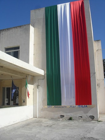 Lipari II, istituto chiuso per...elezioni