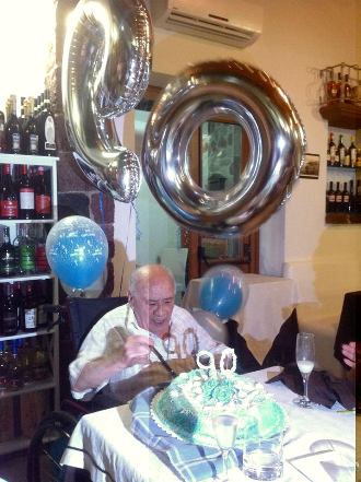 90 anni, auguri a don Mimì