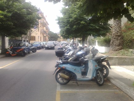 Emergenza parcheggi anche per gli scooter