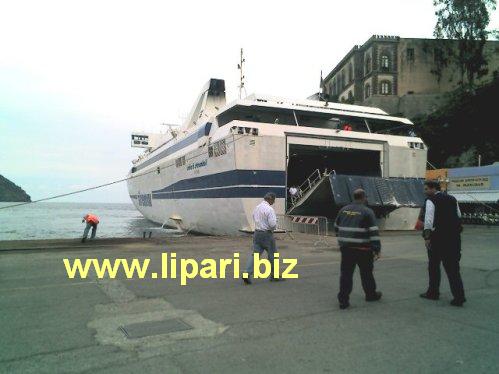 Trasporti marittimi, inizia una stagione...calda