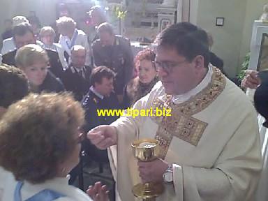 I fedeli hanno accolto padre Mirabito