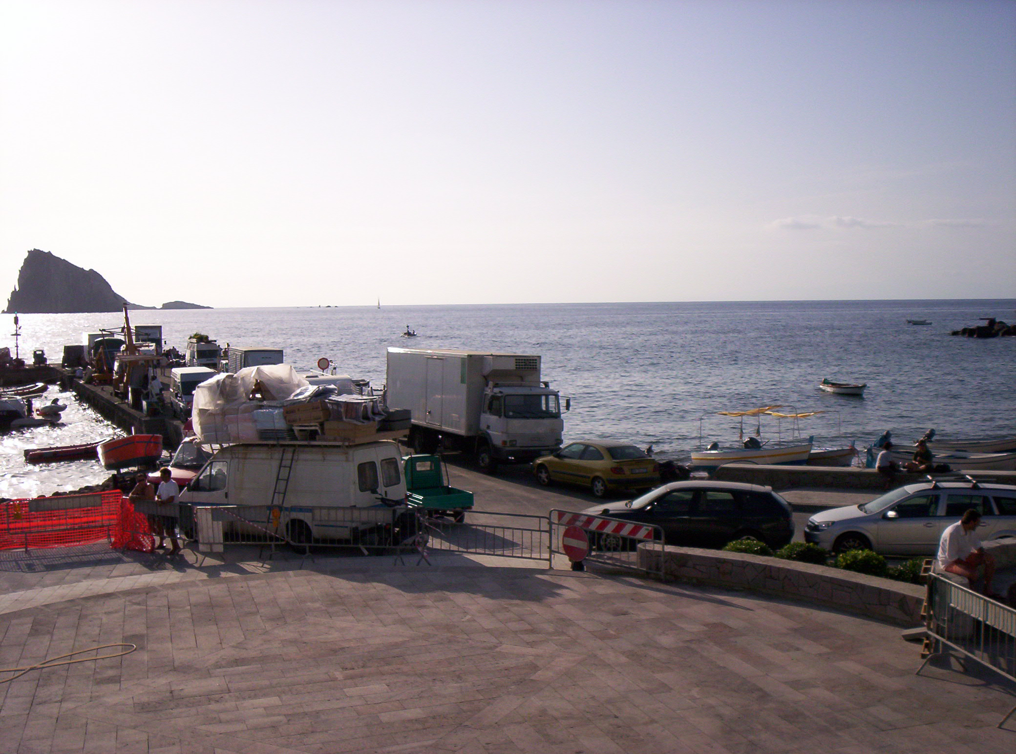 Rifiuti, Eolie in ginocchio