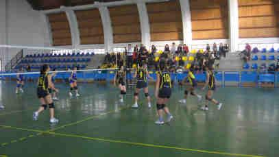 Volley , primi tre punti per il Meligunis