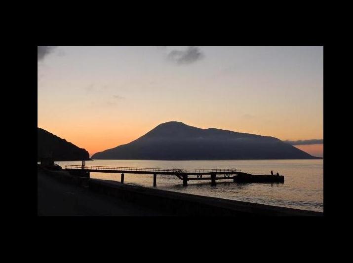 Acquacalda, quel pontile abbandonato