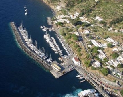 La Safim resta nel porto turistico di Santa Marina