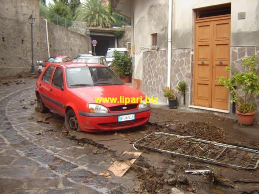 Nubifragio mette in ginocchio Lipari ( video)