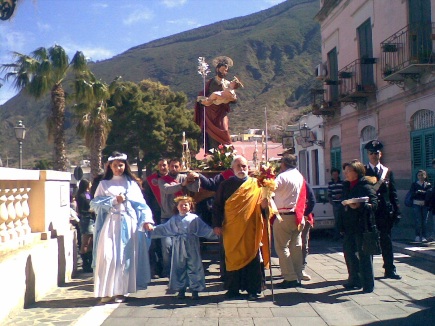 A Malfa la tavolata di San Giuseppe