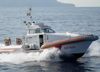 Il soccorso della Guarda costiera a Vulcano