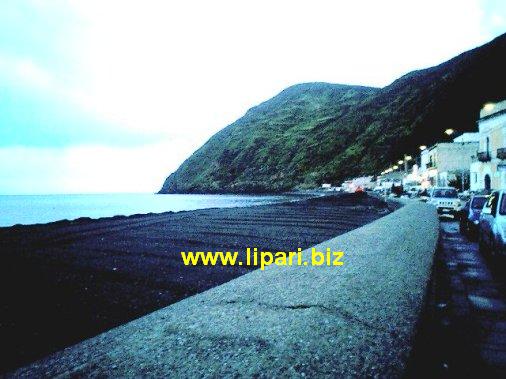 Lipari, al via gli interventi nelle spiagge