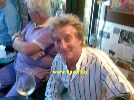 C'e' anche Rod Stewart