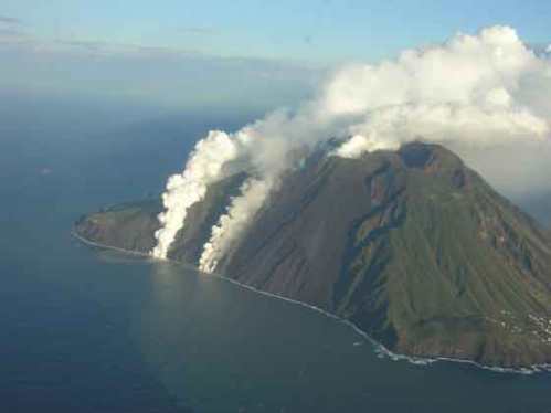 Vulcani, spedizione di mini-vulcanologi