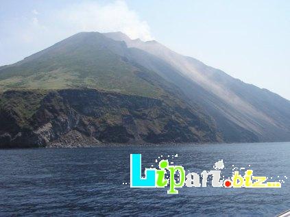 Stromboli, stop alle escursioni a quota 400 metri