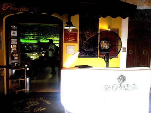 Bar con ventilatore nebulizzatore contro Minosse