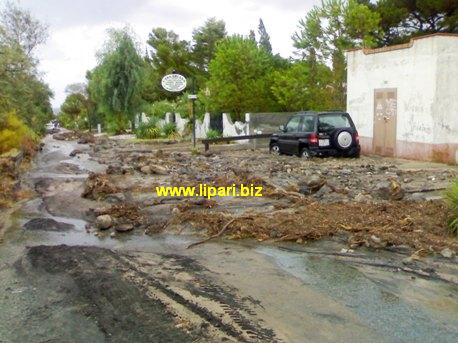 Nubrifragio, danni ingenti a Vulcano. Le foto ( 1)