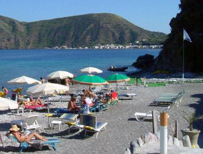 "White Beach Club", il gestore: "Il lido è aperto"